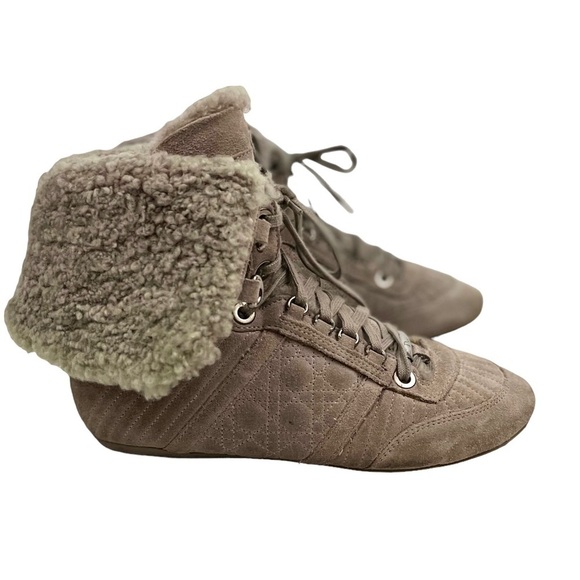DIOR Shearling lined Cannage Suede boots - Picture 15 of 15
